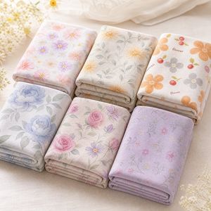 All-Season, Double-Layered Cotton Floral Bedding Fabric: Lightweight and Breathable, Finely Woven, This Comforter Brings Life to Your Bedroom.