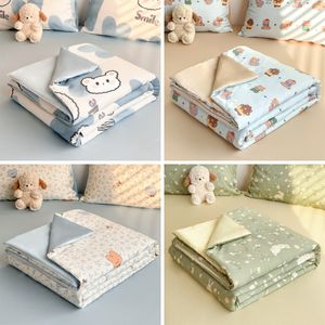 All-Season, Double-Layered Cotton Gauze Cartoon-Patterned Bedding Fabric: Dry, Breathable, and Lightweight, Providing a Naturally Soothing Feel for The Bedroom.