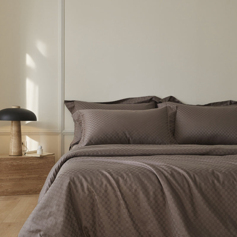 High-Density Cotton Jacquard Fabric for Hotel Bed Linen – jacquard texture and application detail