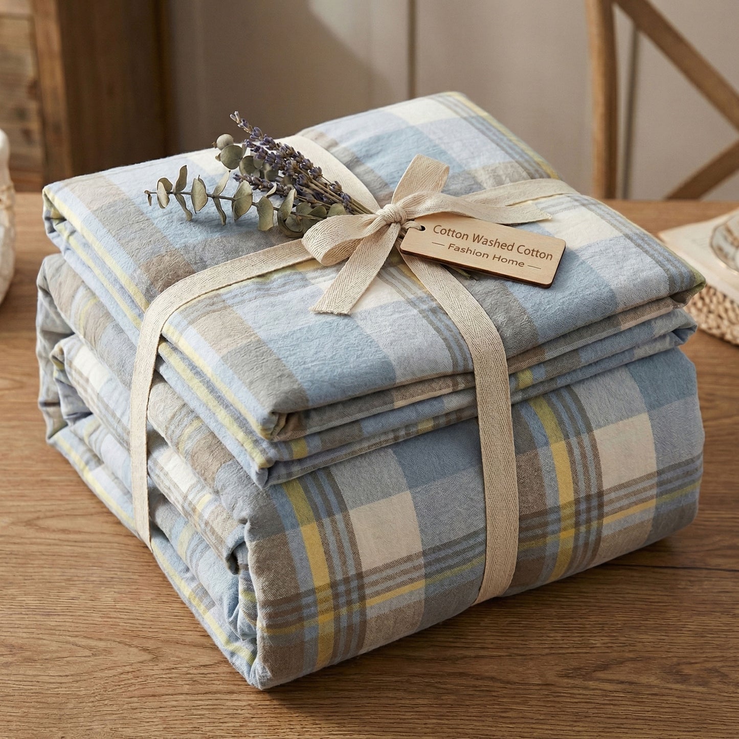 Vintage-Style 100% Cotton Washed Fabric for Duvet Covers – washed cotton surface and pattern detail