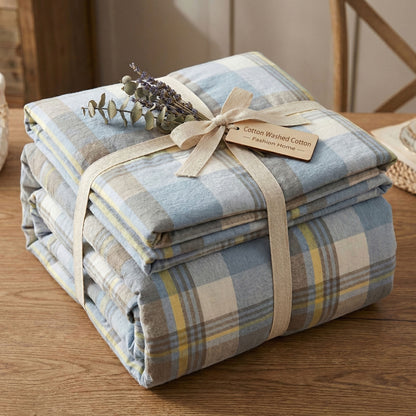 Vintage-Style 100% Cotton Washed Fabric for Duvet Covers – washed cotton surface and pattern detail