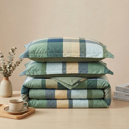Easy-Care 100% Cotton Washed Printed Fabric for Bed Linens – cotton texture and application detail