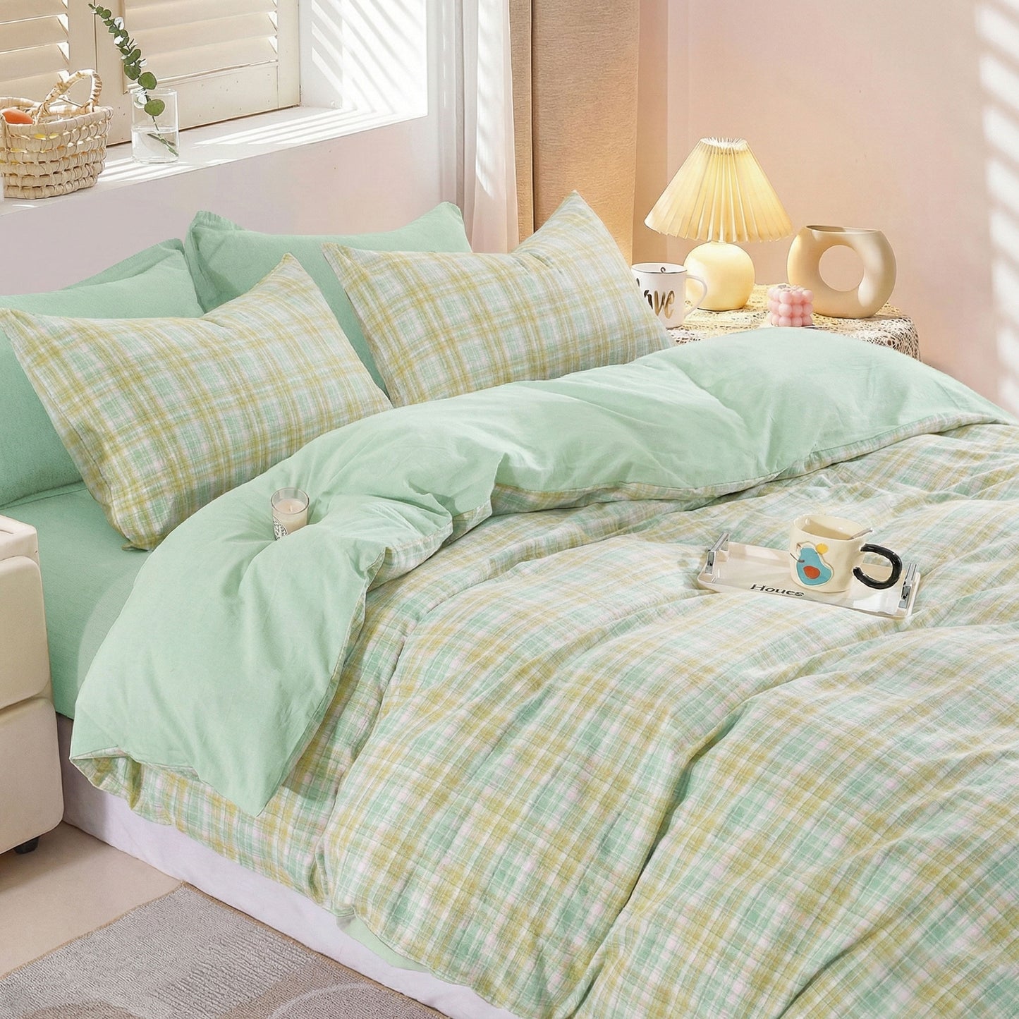 Plaid 100% Cotton Washed Fabric for Hotel Bed Sheets – cotton texture and application detail