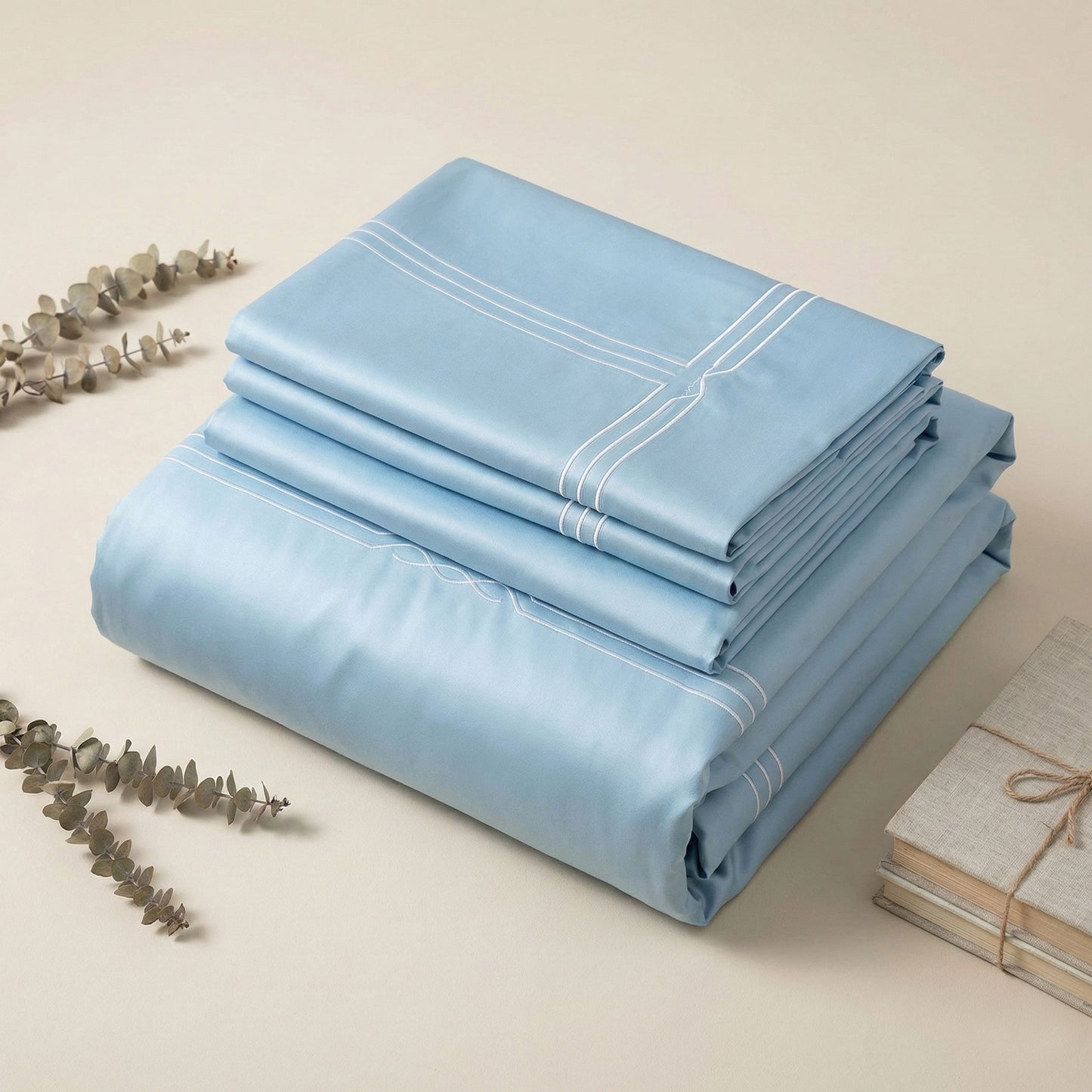 Smooth Microfiber Solid Dyed Fabric for Sheets and Nightwear – microfiber texture and application detail