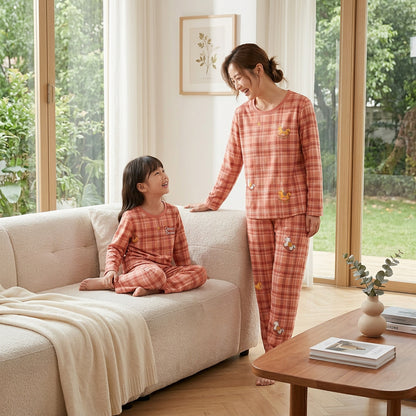 Digital Transfer Printed Microfiber Fabric for Bed Linen and Sleepwear – microfiber texture and application detail