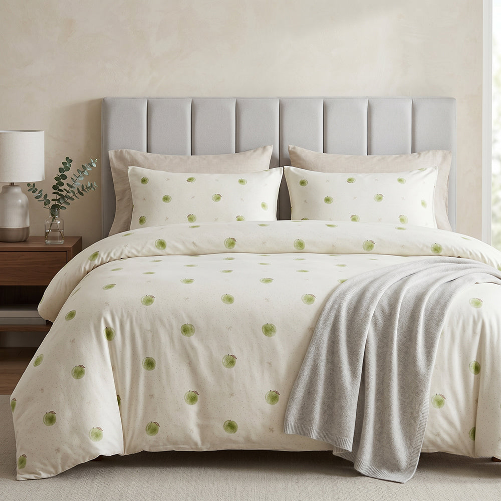 Custom Printed Microfiber Fabric for Bed Linen and Sleepwear – printed pattern and surface detail