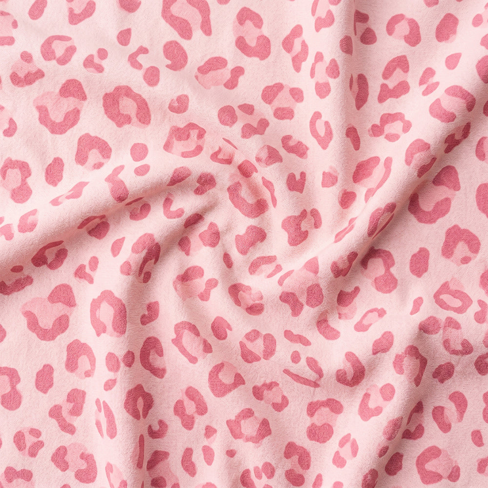 Machine-Washable Washed Microfiber Fabric Colorfast Machine-Washable Finish Polyester Material for Lightweight Quilts Bedspreads and Decorative Bedding - Image 4