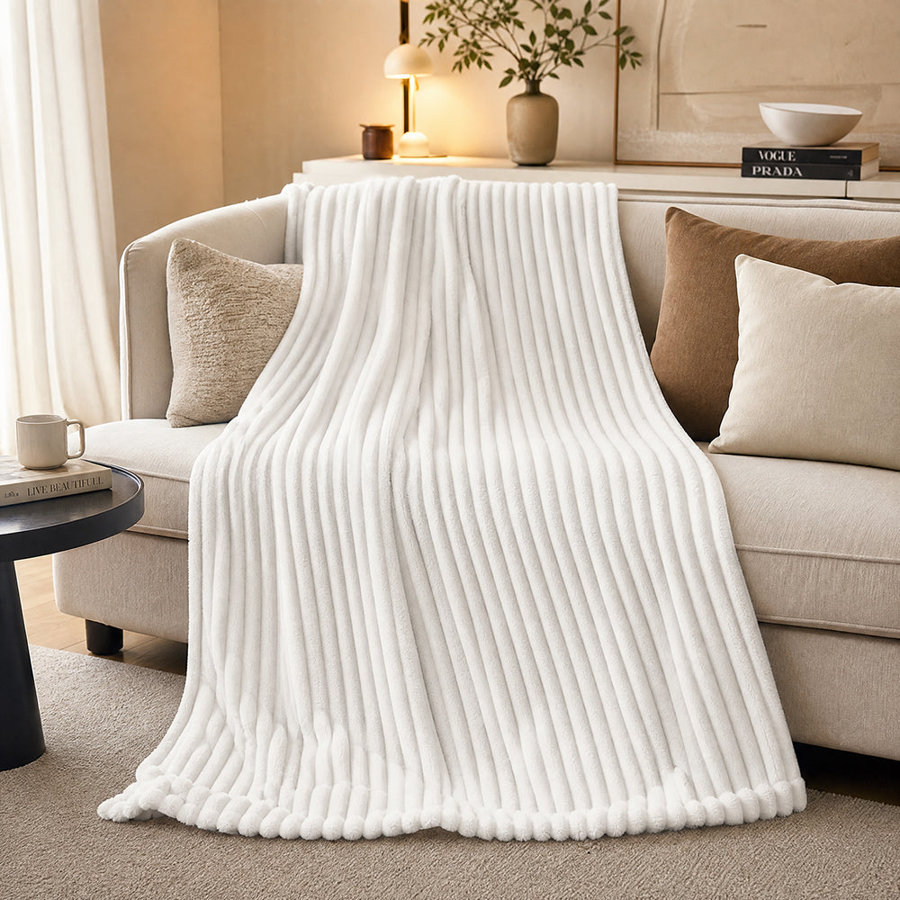 Shrink-Resistant Solid Colorfast Warm Material for Bed Sheet Quilt Linear Flannel Fabric - Image 3