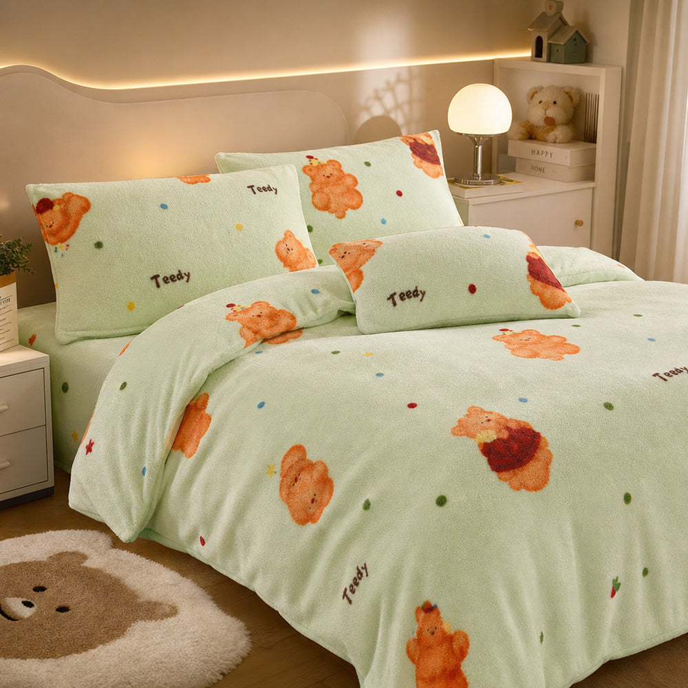 Certified Eco-Friendly Skin-Friendly Blanket Sheet Material Printed Autumn Flannel Fabric - Image 1