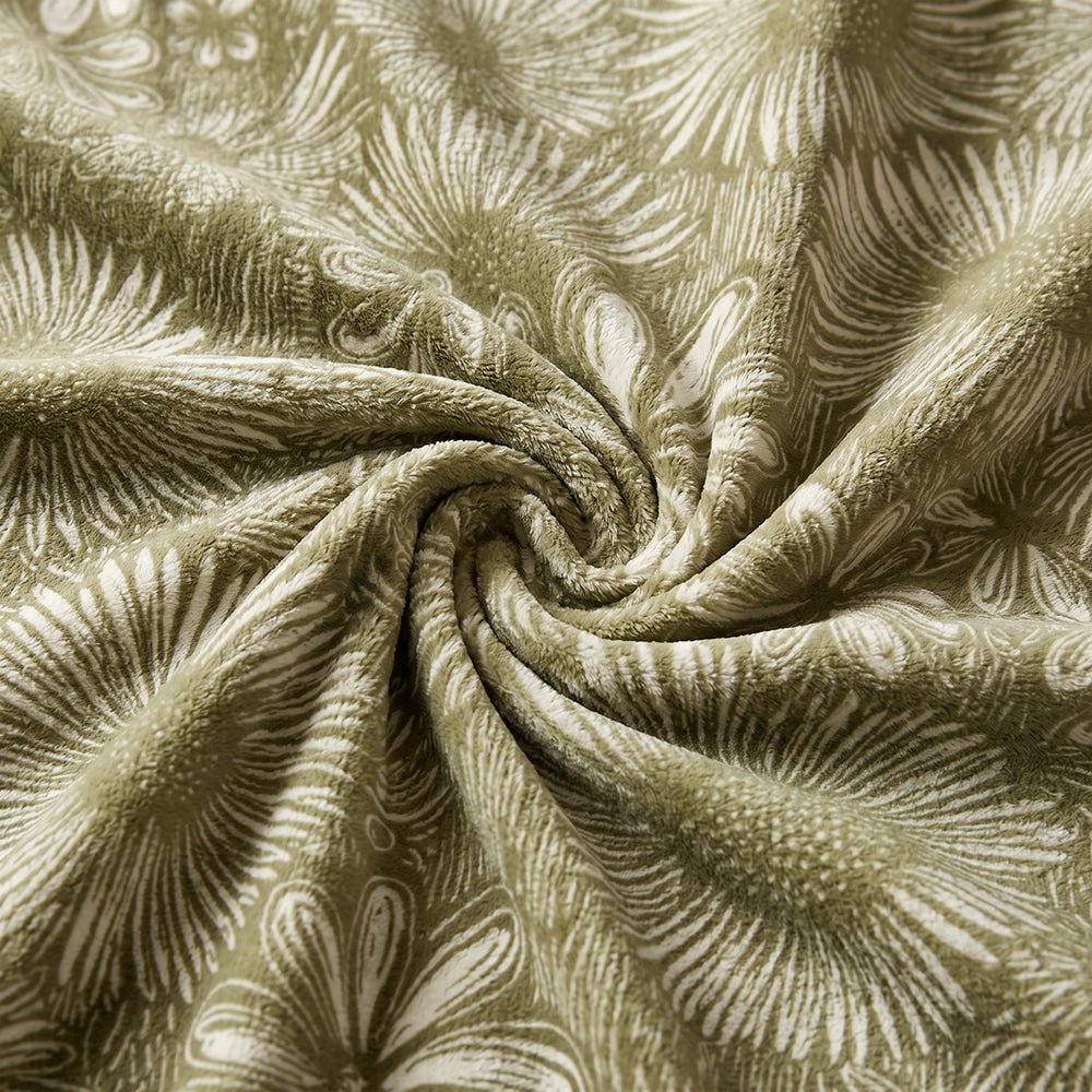 Hot Stamped Coral Fleece Bedding Set Elegant Cozy Fabric - Image 1